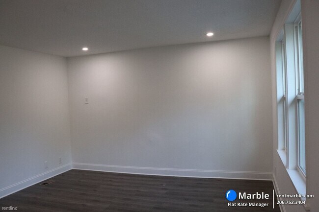 Foto del edificio - 2 br, 1 bath House - 905 Douglas Ave
