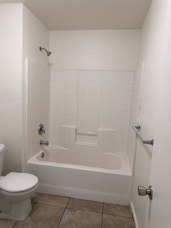 Foto del edificio - 705 S Brown St