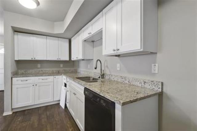 Foto del edificio - 1401 Steinburg Ln