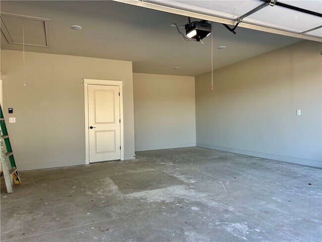 Building Photo - 7 Dundonald Ln