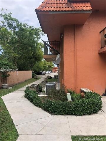 Building Photo - 6961 SW 129th Ave