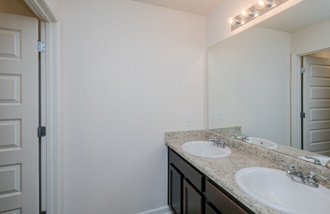 Building Photo - 4027 Abbey Rd