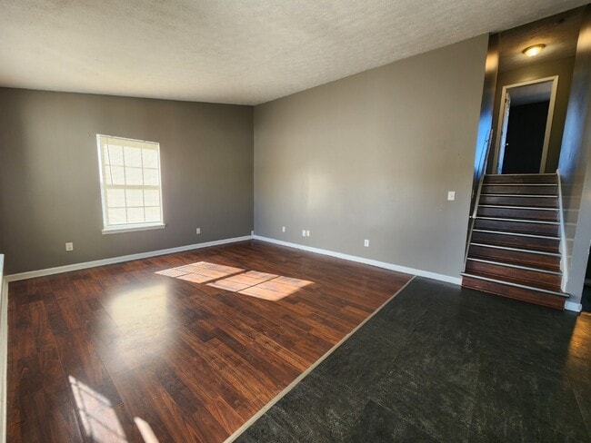 Building Photo - 4002 Waterfield Dr
