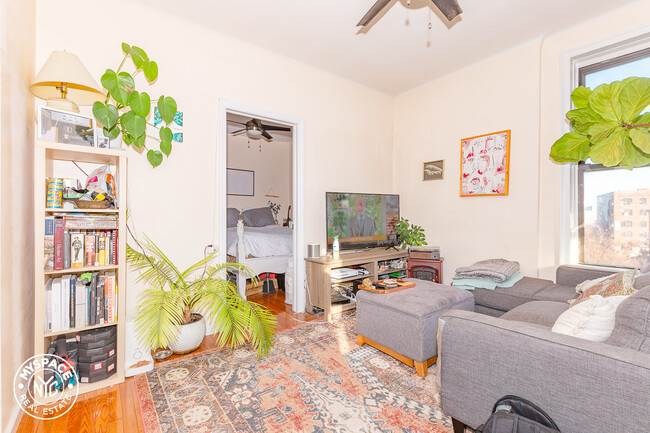Building Photo - 644 Driggs Ave