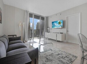 Building Photo - 481 Brickell Ave