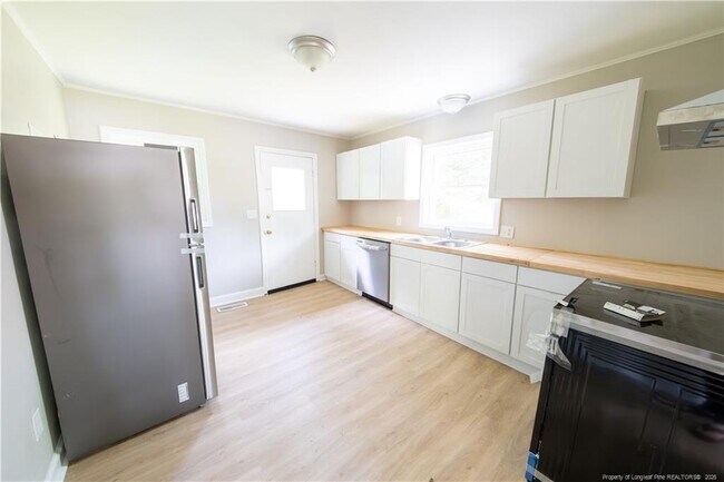 Foto del edificio - 4825 Cottonwood Dr