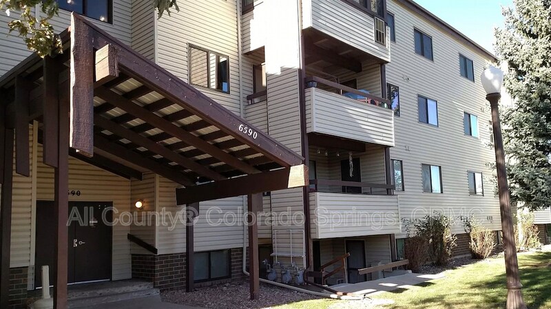 Primary Photo - 6590 Delmonico Dr