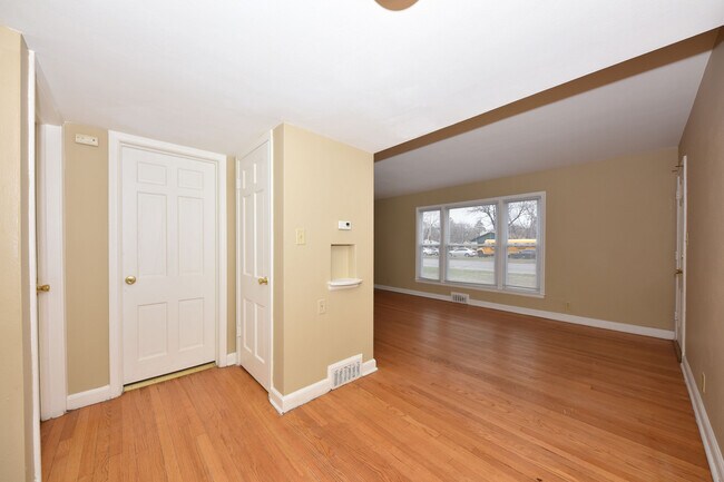 Foto del edificio - 4167 N Sherman Blvd
