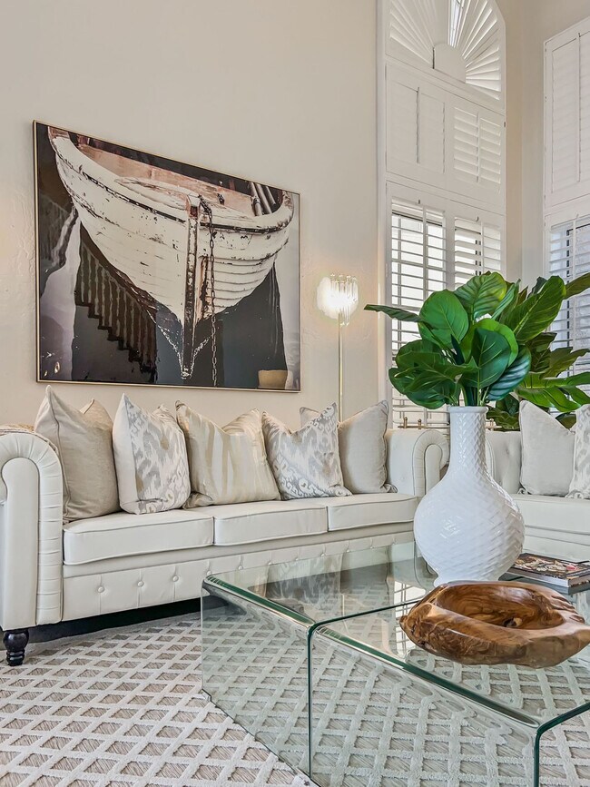 Foto del edificio - 1240 W Edgewater Dr