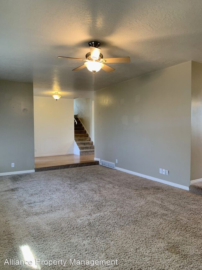 Building Photo - 4 br, 2.5 bath House - 4427 S 1675 W