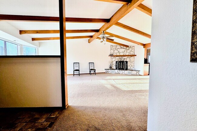 Foto del edificio - 695 Ketch Ct