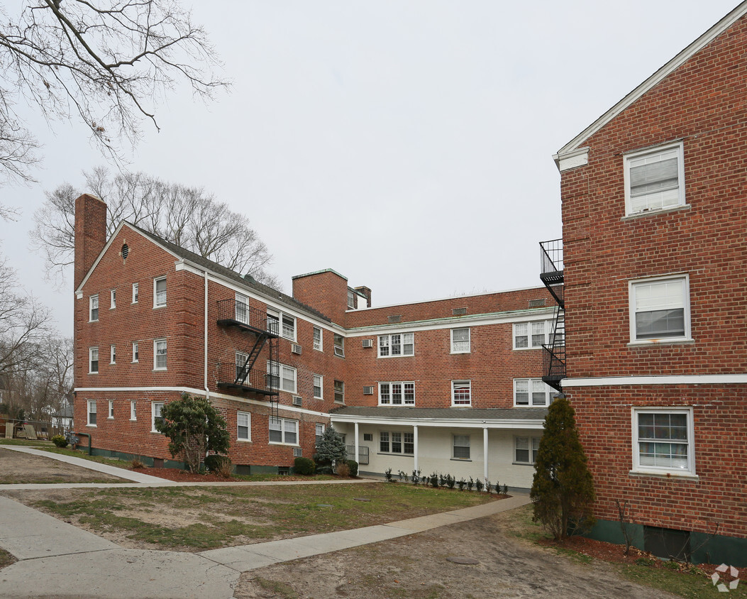 Primary Photo - Maple Tree Apartments