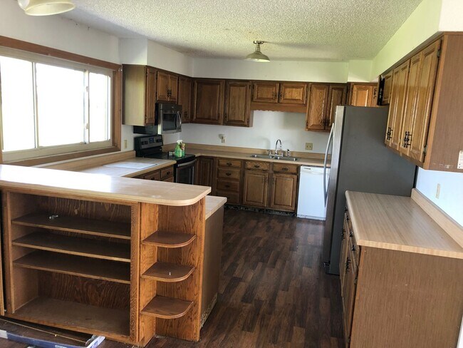 Foto del edificio - 4 Bedroom - 3 Bathroom just outside of town!