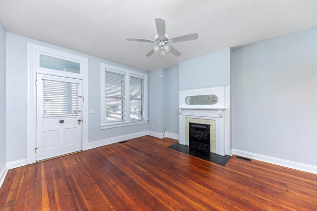 Foto del edificio - 333 W 9th St
