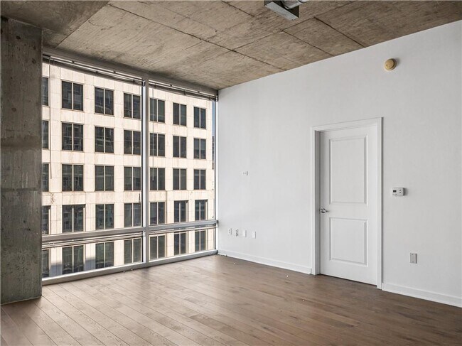 Foto del edificio - 943 Peachtree St NE