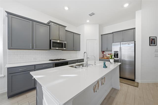 Building Photo - 2121 Esher Dr