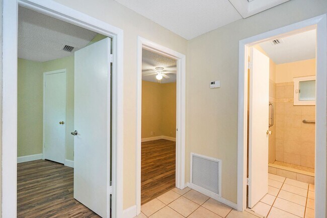 Foto del edificio - 2716 SW 46th St