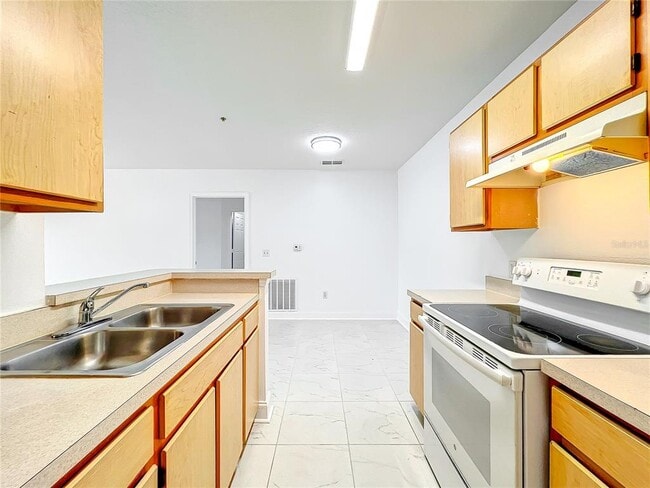 Building Photo - 6524 Swissco Dr