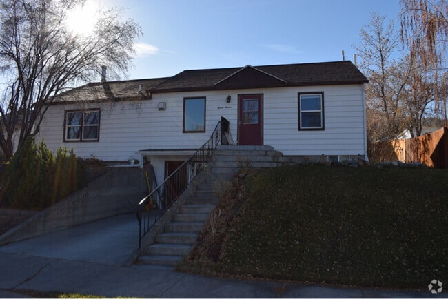 Building Photo - 1511 Knight St