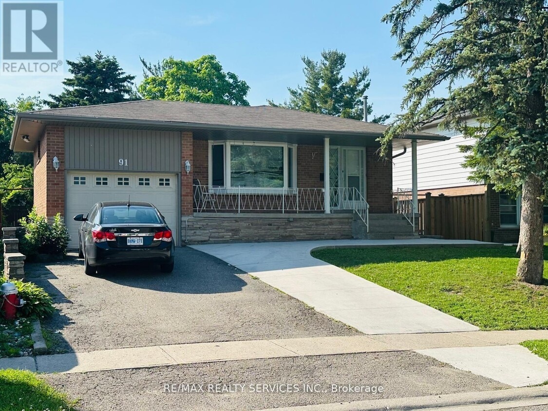 Primary Photo - 91 Ambleside Dr