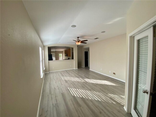 Building Photo - 111 Salado Dr