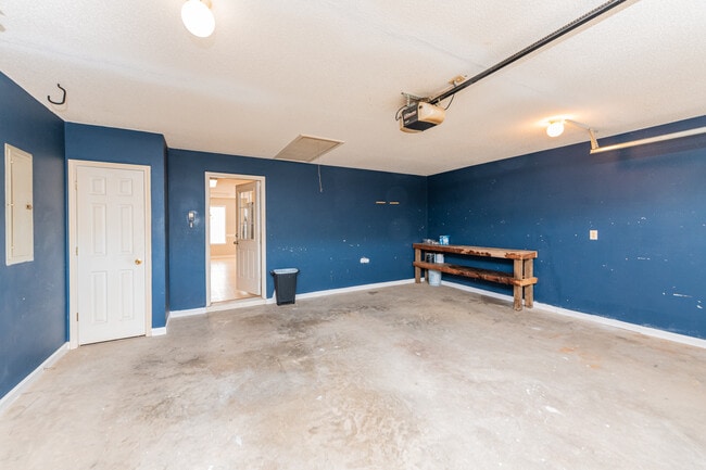 Building Photo - 303 Mt Zion Rd