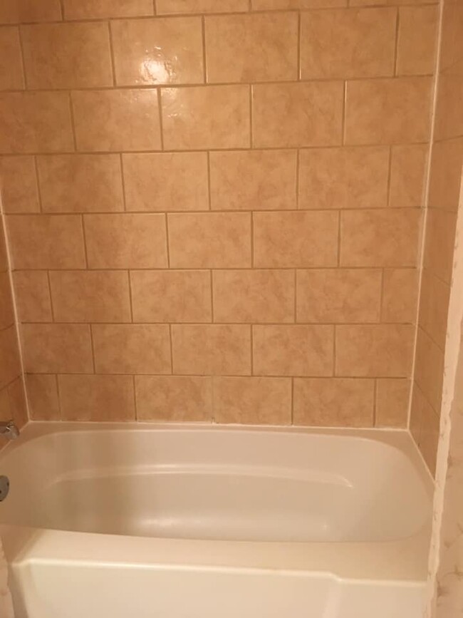 2nd floor bathroom - 205 Yorktown Blvd