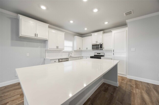 Building Photo - 354 Rock Acre Dr