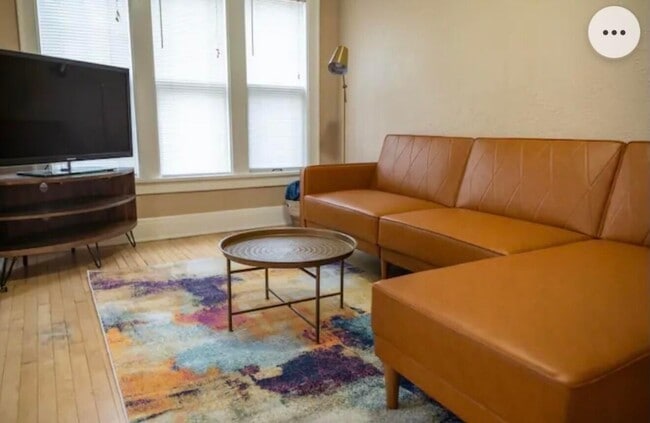 Foto del edificio - 5171 N Elkhart Ave