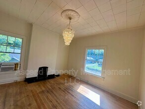 Building Photo - 1501 N Chamberlain Ave