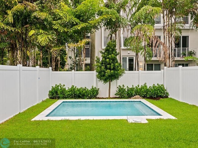 Foto del edificio - 808 SE 12th St