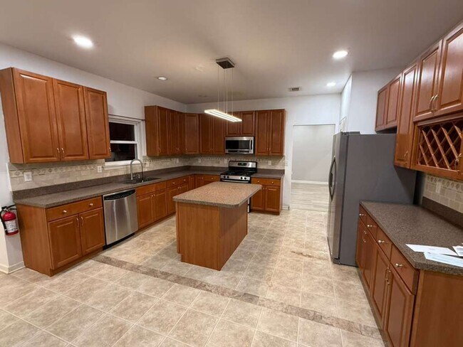 Foto del edificio - Stunning Home with Private Pool in Manchester