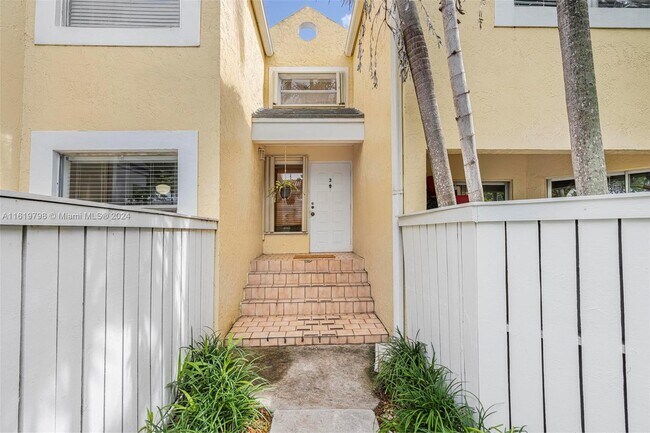 Foto del edificio - 6860 SW 45th Ln