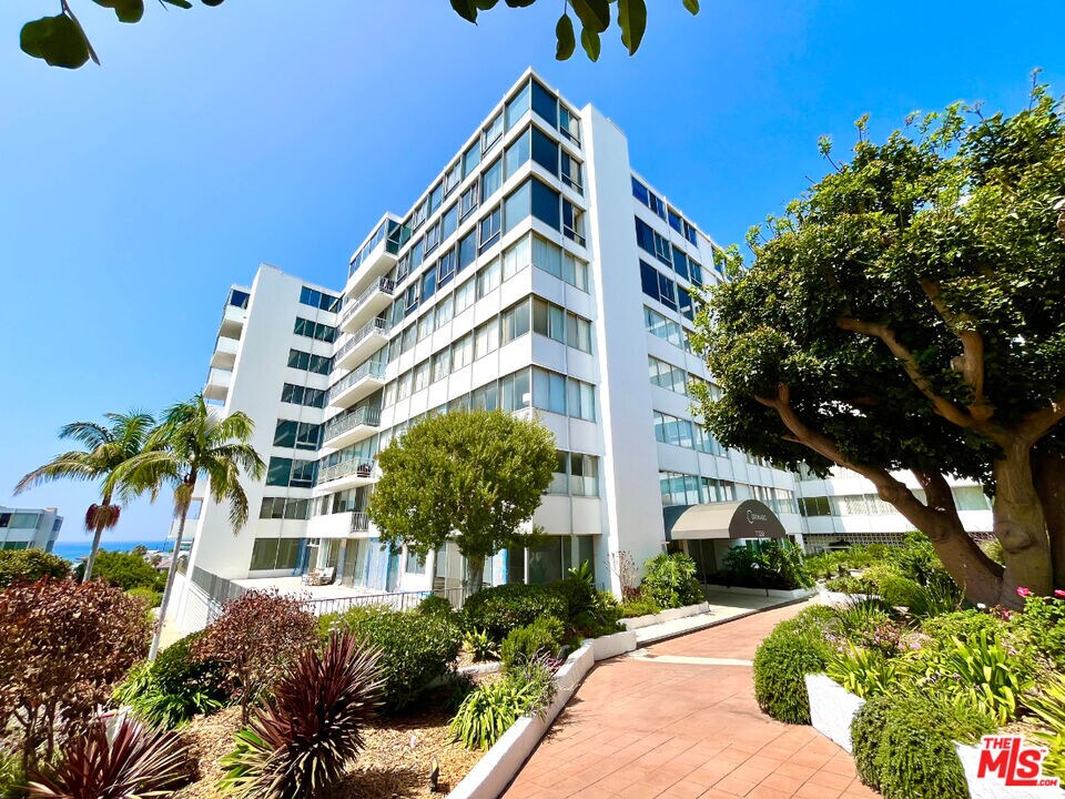 Primary Photo - 17350 Sunset Blvd