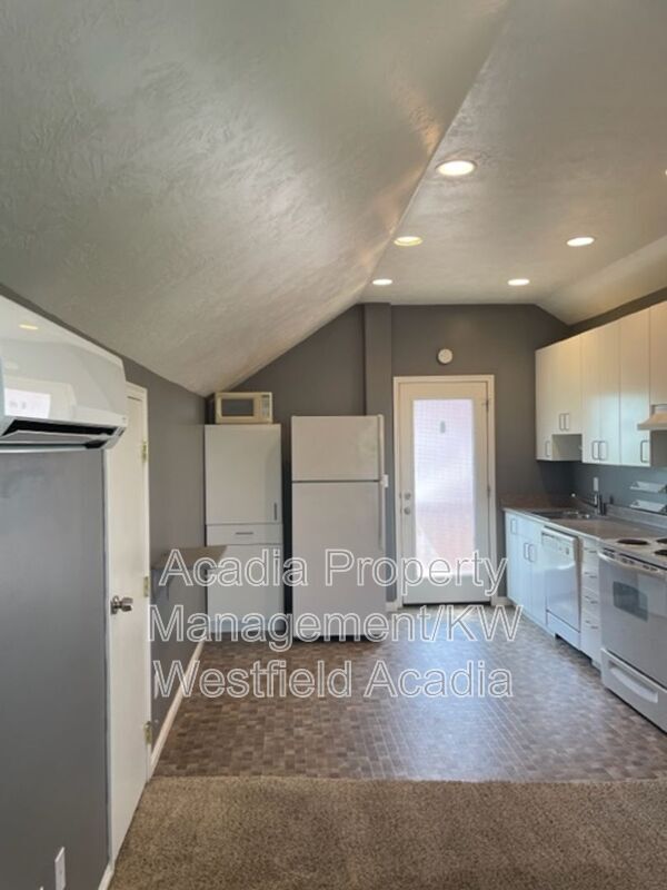 Building Photo - 4172 W Lakebridge Drive