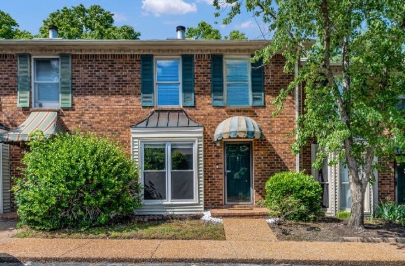 Foto principal - 523 Williamsburg Dr
