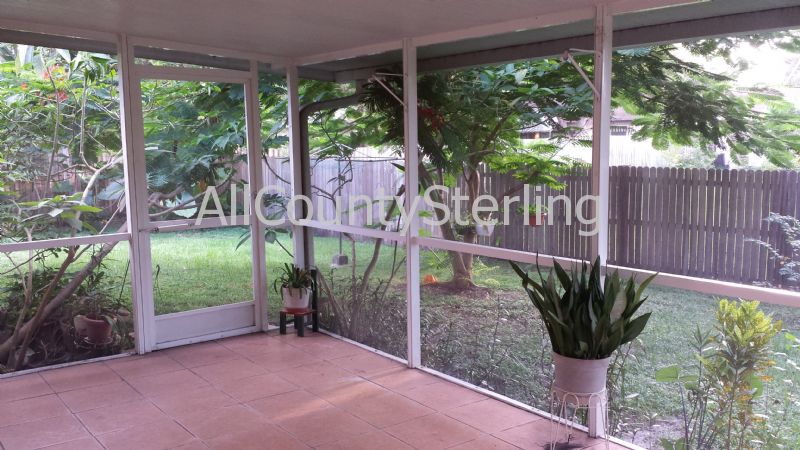 Building Photo - 5536 Queenswood Dr