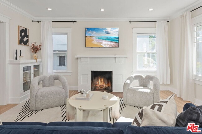 Foto del edificio - 1224 N Ogden Dr