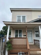 Building Photo - 16 Richardson Ave