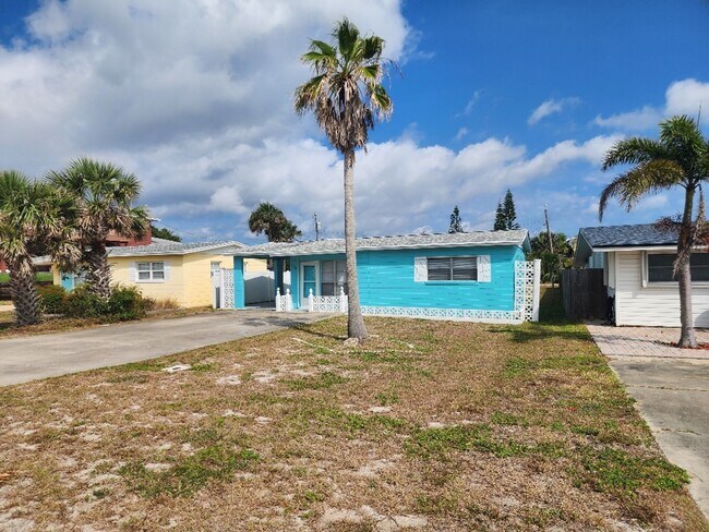 Foto del edificio - Nice beach side 2/1, walk to beach, restaurants