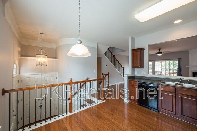 Foto del edificio - 1369 Thornborough Dr