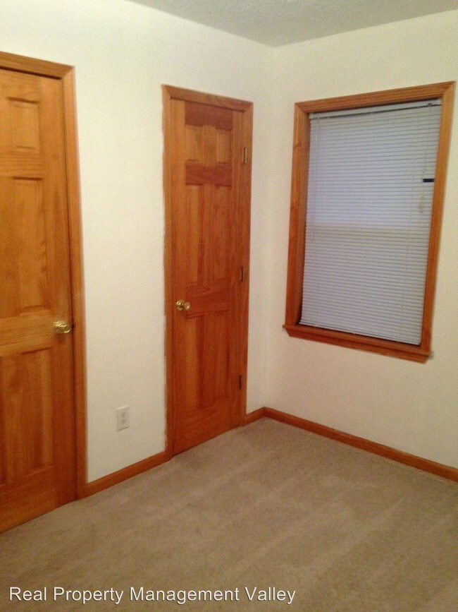 Building Photo - 3 br, 1 bath House - 111 Kingswood Estates