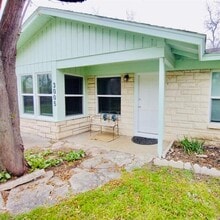 3005 Burning Oak Dr