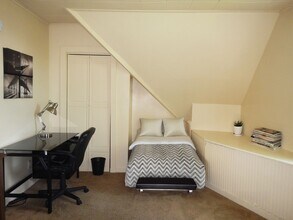 Building Photo - 113 Comstock Pl