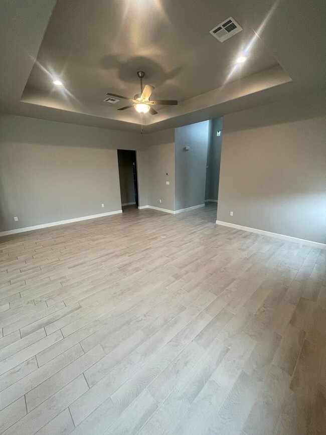 Foto del edificio - Gorgeous Newer 3 Bedroom / 2.5 Bathroom Ho...