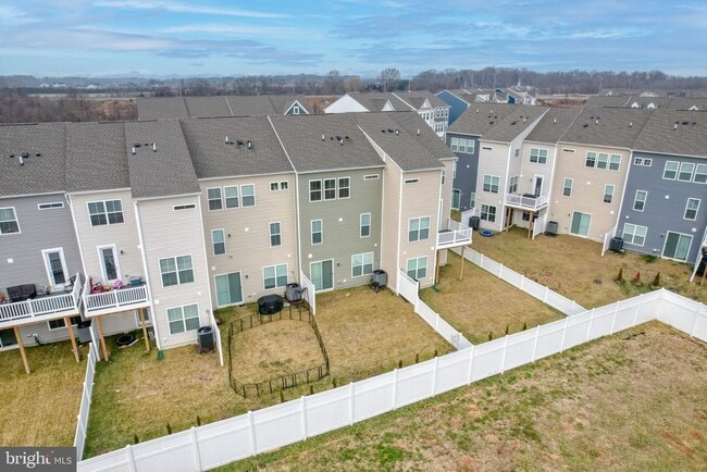 Building Photo - 345 Andrew Ct