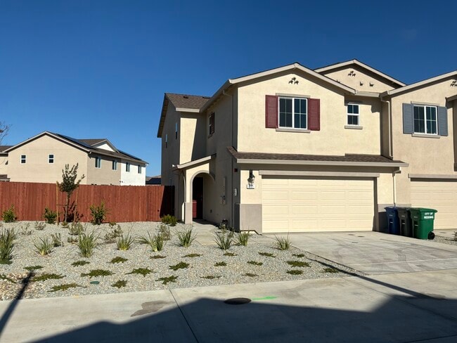 Building Photo - 831 Congaree Ln