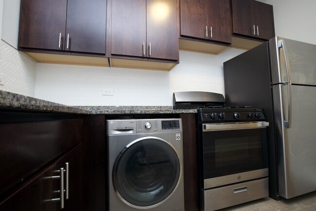 Foto del edificio - 1130 Maple Ave