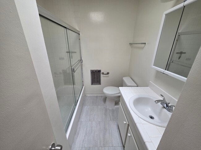 Foto del edificio - The Cloister Apartments