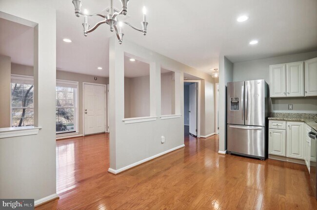 Building Photo - 5702 Brewer House Cir